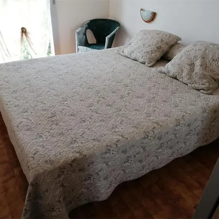 Appartement Acces Direct Plage, 3 Pieces, 6 Couchages, Parking Prive Le Grau-du-Roi